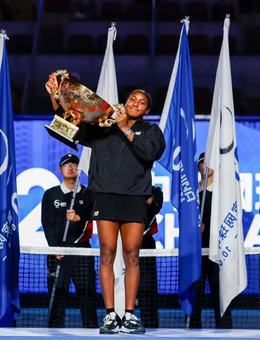 创造佳绩 创造佳绩